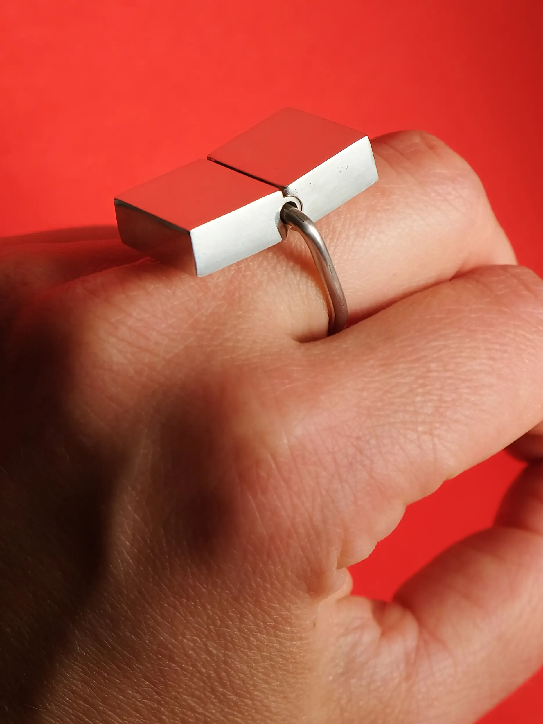 Memory Box Ring – minimalist geometric ring for collecting cherished memories